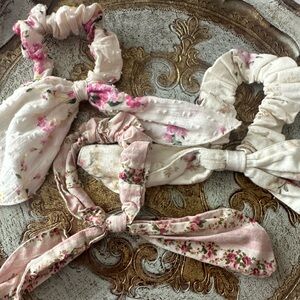 LOVESHACKFANCY Signature Ribbon Scrunchies Set of 3 PINK Floral SOLD OUT & Rare